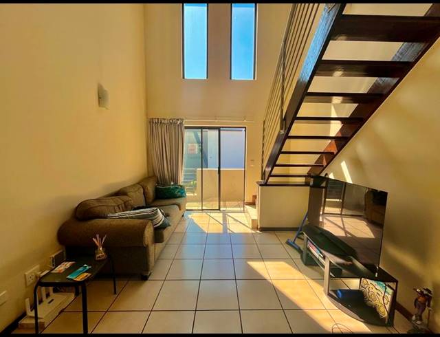 1 BEDROOM APARTMENT FOR SALE IN BRYANSTON